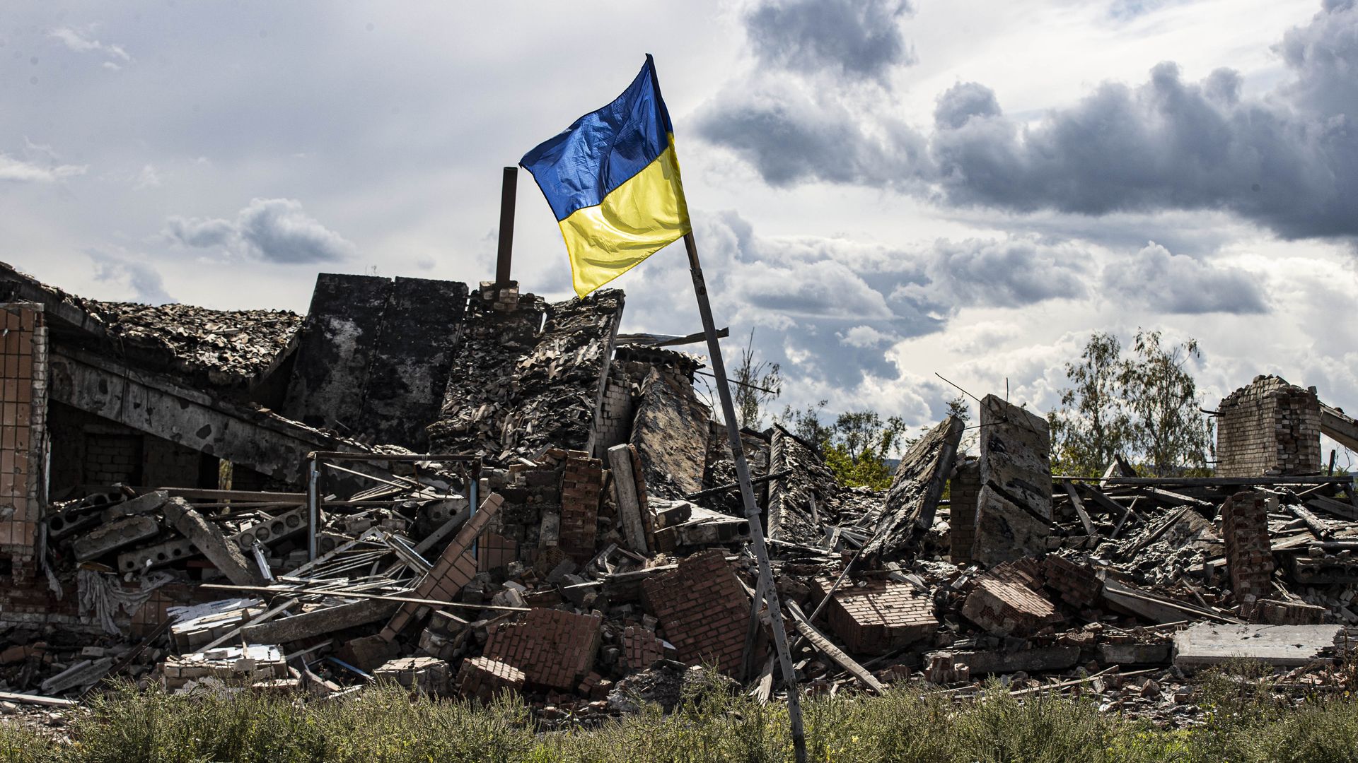 U.S. celebrates "significant" wins in Ukraine, as criticism in ...